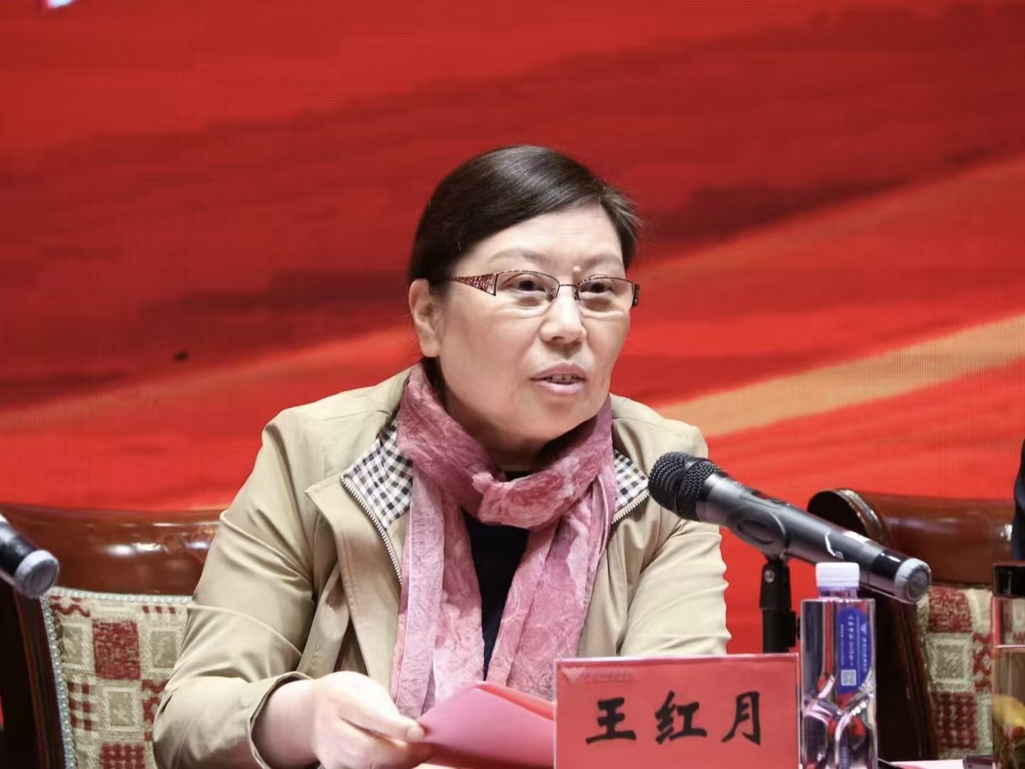 推动学校教育教学工作再上新台阶